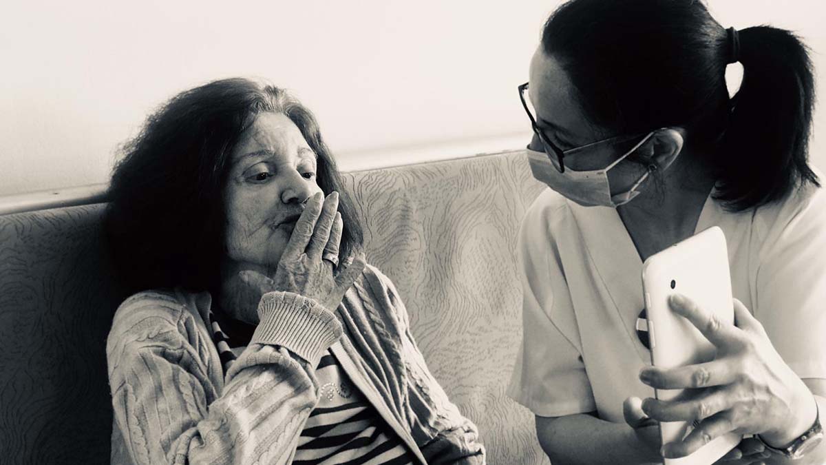 la iniciativa que convirtió una tablet en un reencuentro durante la pandemia